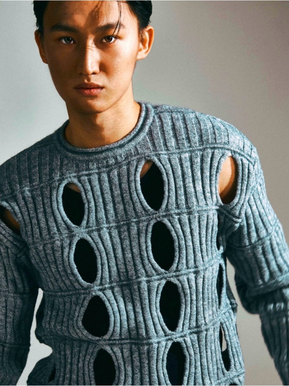 Zara Gray Cut Out Sweater - Picture 2 of 8